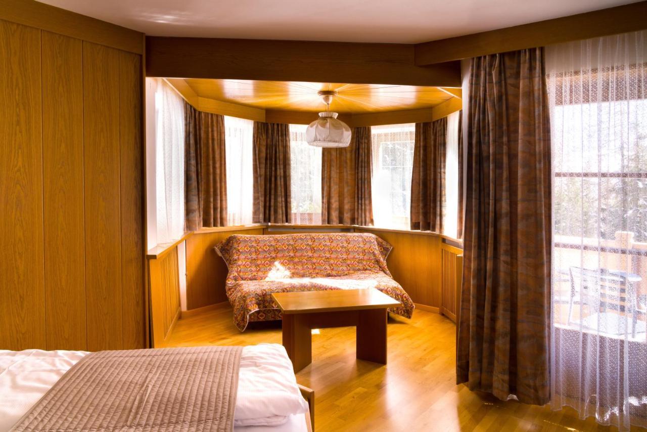 Hotel Villetta Maria Cottage Canazei Eksteriør bilde
