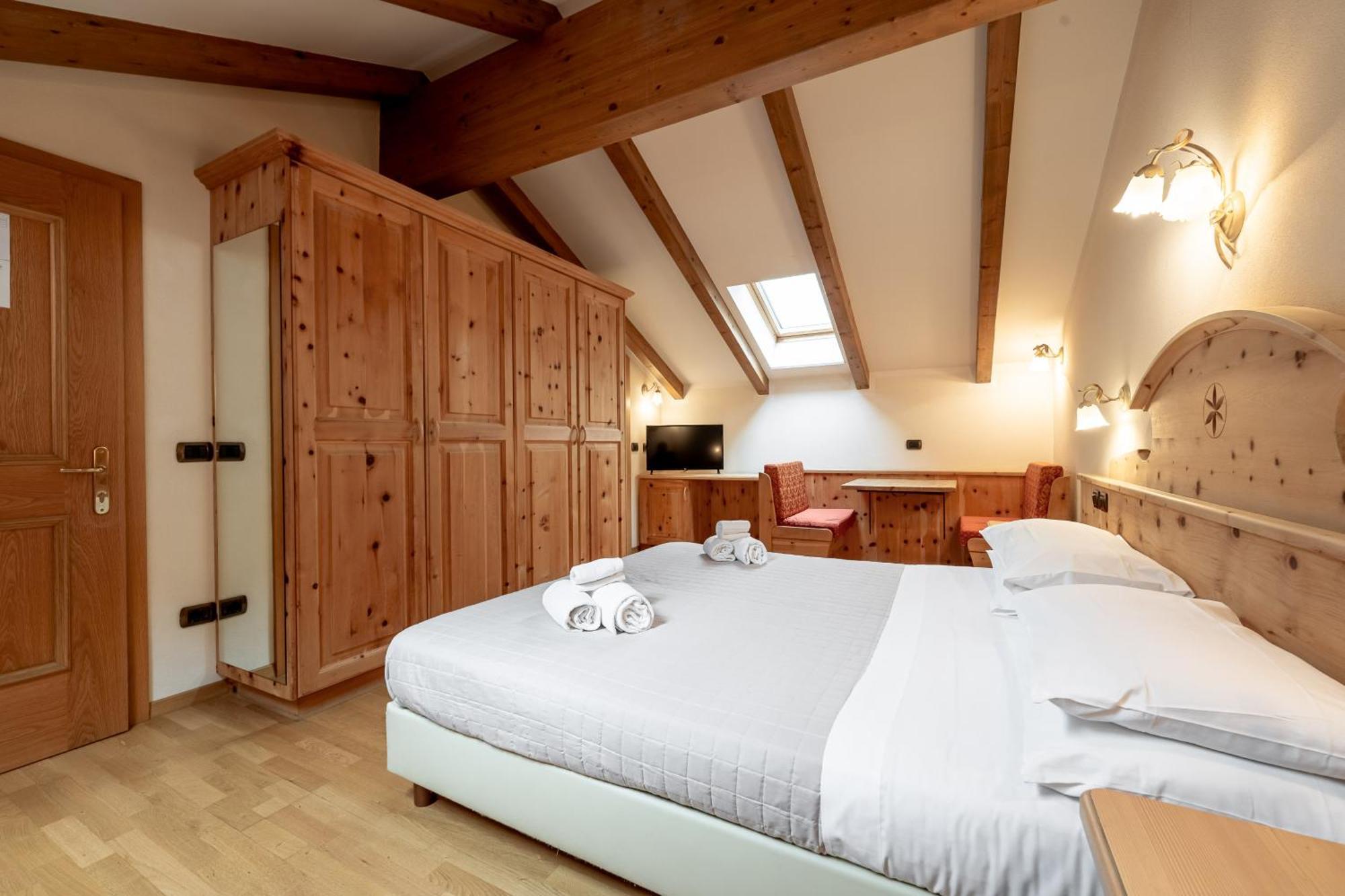 Hotel Villetta Maria Cottage Canazei Eksteriør bilde
