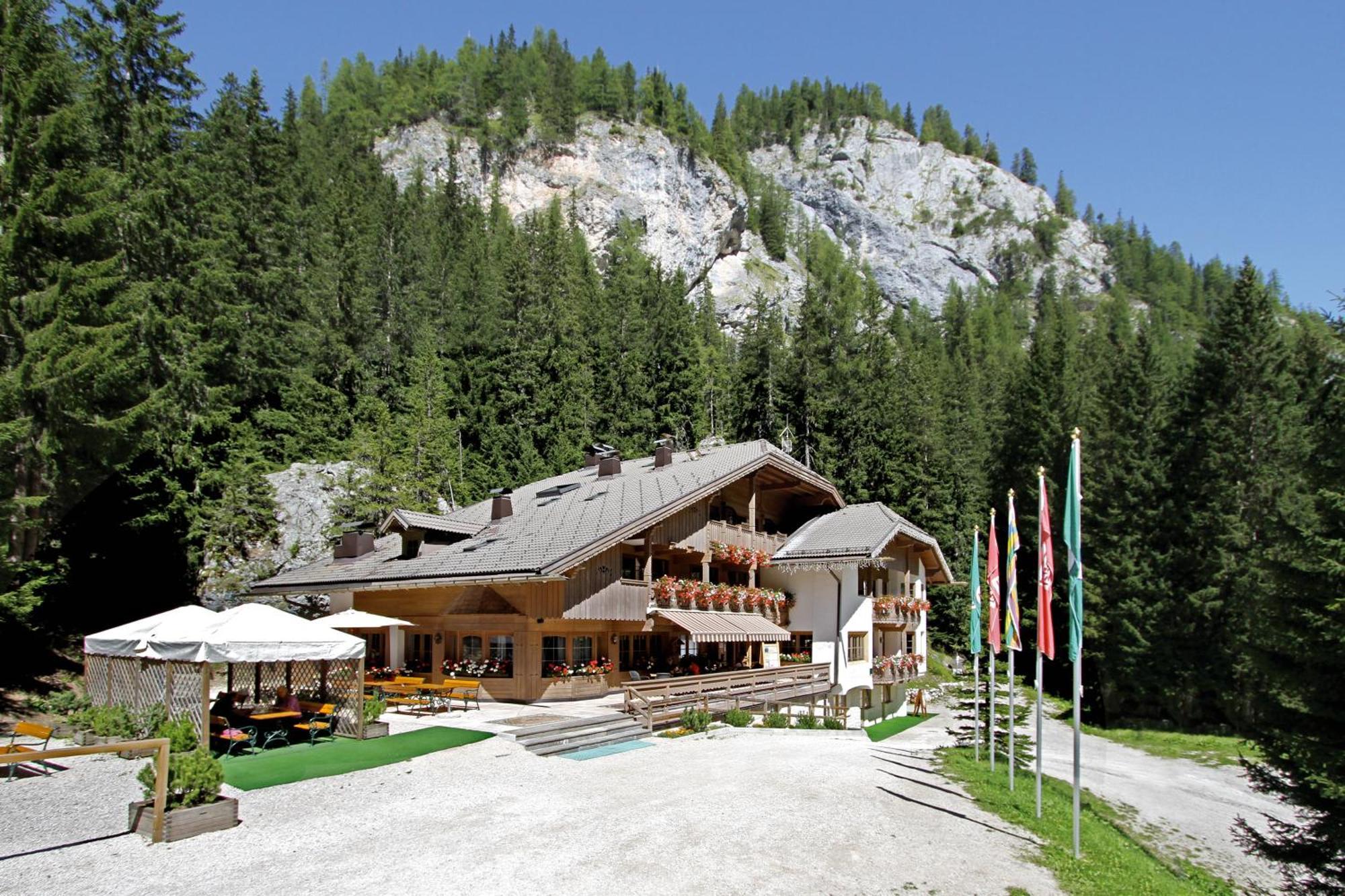 Hotel Villetta Maria Cottage Canazei Eksteriør bilde